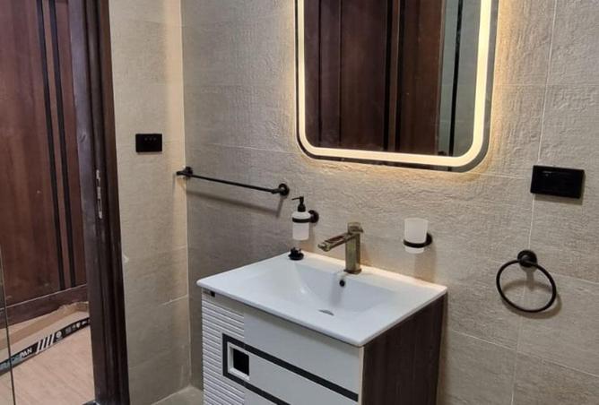74039385 - Property Image 2
