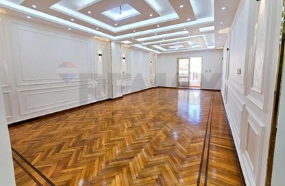 Apartment - 3 Bedrooms - 3 Bathrooms for sale in Smouha - Hay Sharq - Alexandria Apartment - 3 Bedrooms - 3 Bathrooms for sale in Smouha - Hay Sharq - Alexandria