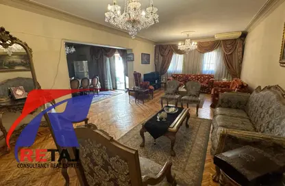 Apartment - 3 Bedrooms - 2 Bathrooms for sale in Mohamed Hassan Al Gamal St. - 6th Zone - Nasr City - Cairo