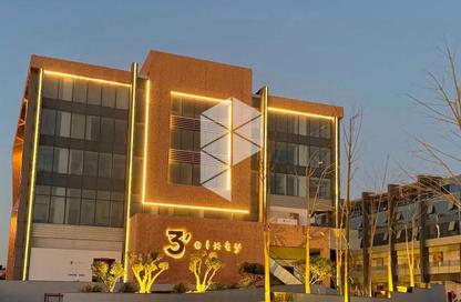 Office Space - Studio - 1 for sale in Three Sixty - 5th Settlement Compounds - The 5th Settlement - New Cairo City - Cairo Office Space - Studio - 1 for sale in Three Sixty - 5th Settlement Compounds - The 5th Settlement - New Cairo City - Cairo