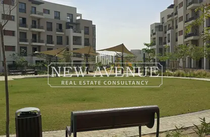 Apartment - 2 Bedrooms - 3 Bathrooms for sale in District 5 - 5th Settlement Compounds - The 5th Settlement - New Cairo City - Cairo