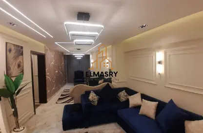Apartment - 3 Bedrooms - 2 Bathrooms for rent in Gameat Al Dewal Al Arabeya St. - Mohandessin - Giza