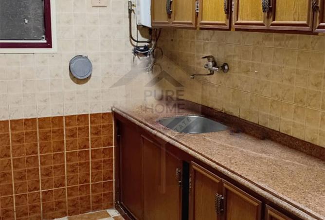 98831229 - Property Image 2