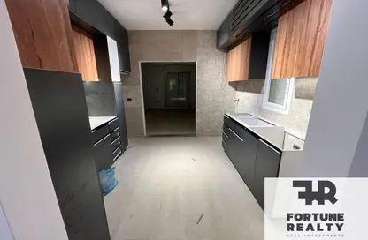 Villa - 4 Bedrooms - 5 Bathrooms for rent in Mivida - 5th Settlement Compounds - The 5th Settlement - New Cairo City - Cairo