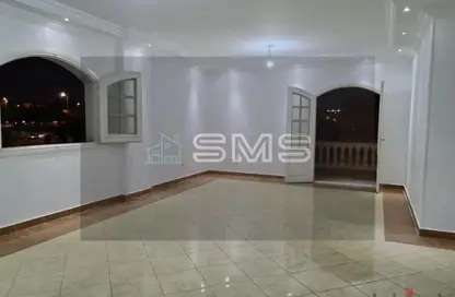 دوبلكس - 5 غرف نوم - 4 حمامات للايجار في المنطقة ز - حى جنوب الاكايمية - مدينة القاهرة الجديدة - القاهرة