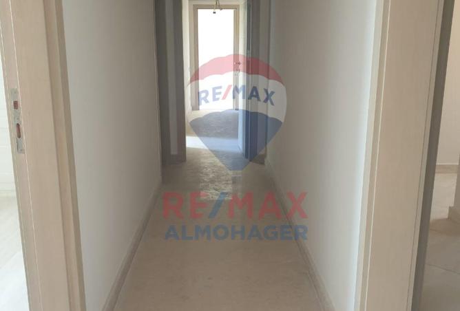 8405323 - Property Image 3