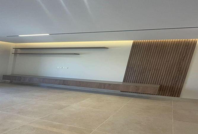 8573277 - Property Main Image