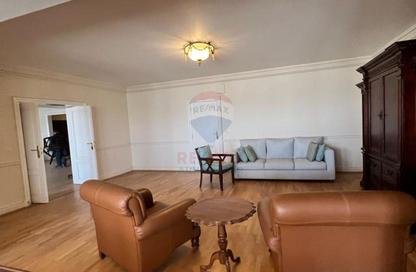 Apartment - 4 Bedrooms - 4 Bathrooms for rent in Nile St. - Dokki - Giza