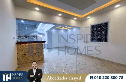 Apartment - 2 Bedrooms - 1 Bathroom for sale in Mahmoud Al Essawy St. - Sidi Beshr - Hay Awal El Montazah - Alexandria
