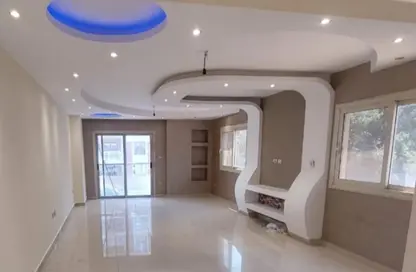 Apartment - 3 Bedrooms - 3 Bathrooms for sale in Tahseen Farghaly St. - 1st Zone - Nasr City - Cairo