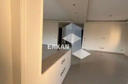 شقة - 3 غرف نوم - 3 حمامات للبيع في 6 ويست - بيفرلي هيلز - كمبوندات الشيخ زايد - الشيخ زايد - الجيزة