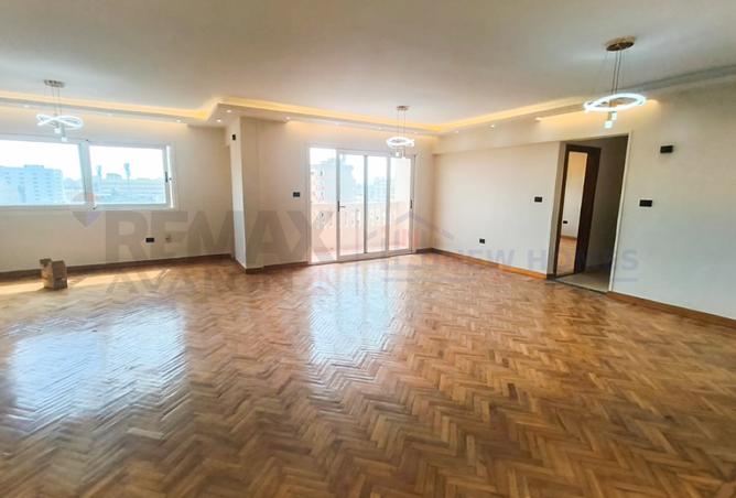 102068959 - Property Image 2