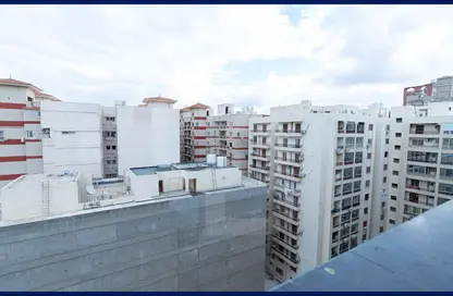 شقة - 2 غرف نوم - 1 حمام للبيع في شارع مدرسة الريادة - سموحة - حي شرق - الاسكندرية