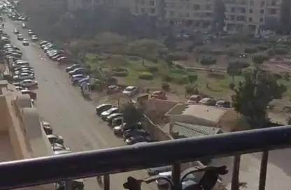 Apartment - 3 Bedrooms - 2 Bathrooms for sale in Dr Ismail Wahbi St. - 10th Zone - Nasr City - Cairo