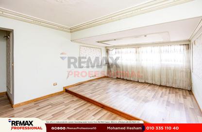 Apartment - 4 Bedrooms - 3 Bathrooms for sale in Abdel Salam Aref St. - Laurent - Hay Sharq - Alexandria Apartment - 4 Bedrooms - 3 Bathrooms for sale in Abdel Salam Aref St. - Laurent - Hay Sharq - Alexandria