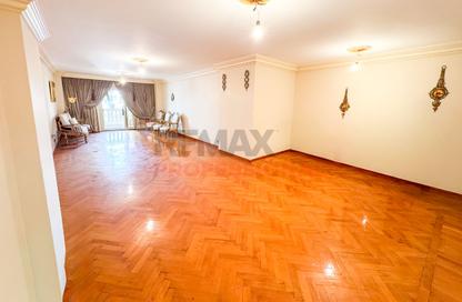 Apartment - 3 Bedrooms - 3 Bathrooms for sale in Abo Qir St - Laurent - Hay Sharq - Alexandria