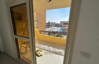 Apartment - 4 Bedrooms - 3 Bathrooms for sale in Al Khamayel city - Sheikh Zayed Compounds - Sheikh Zayed City - Giza