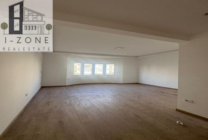 70098044 - Property Image 2