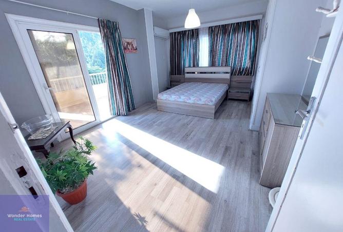 52443000 - Property Image 2