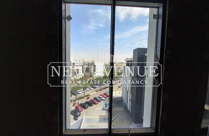 Office Space - 3 Bedrooms - 2 Bathrooms for rent in Hyde Park Business District Mall - South Teseen St. - The 5th Settlement - New Cairo City - Cairo