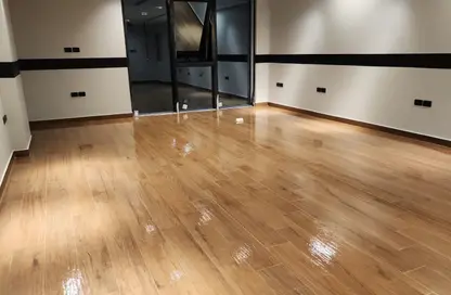 Office Space - 3 Bedrooms - 1 Bathroom for sale in Hyde Park - New Cairo City - Cairo