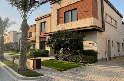 Townhouse - 4 Bedrooms - 3 Bathrooms for sale in Azzar 2 - 5th Settlement Compounds - The 5th Settlement - New Cairo City - Cairo