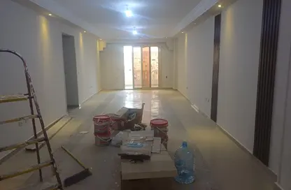 Office Space - 3 Bedrooms - 2 Bathrooms for rent in Ahmed Al Zomor St. - 9th Zone - Nasr City - Cairo