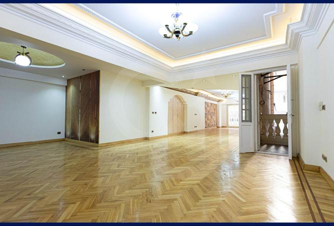 8716010 - Property Image 2