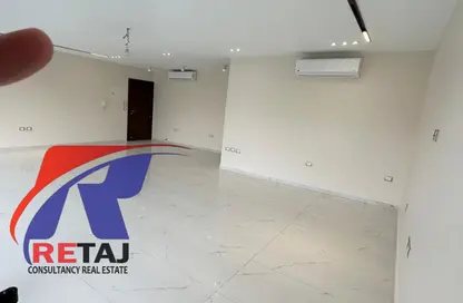 شقة - 3 غرف نوم - 2 حمامات للايجار في ليك فيو ريزدنس 2 - كمبوندات التجمع الخامس - التجمع الخامس - مدينة القاهرة الجديدة - القاهرة