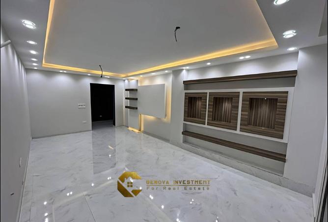 8573933 - Property Image 2