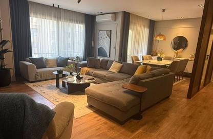 Apartment - 2 Bedrooms - 2 Bathrooms for sale in Palm Hills Village Gate - South Investors Area - New Cairo City - Cairo