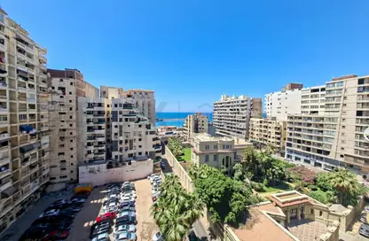 شقة - 3 غرف نوم - 2 حمامات للبيع في لوران - حي شرق - الاسكندرية