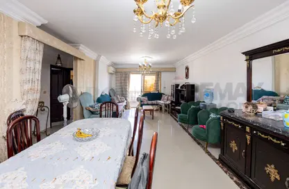 شقة - 3 غرف نوم - 2 حمامات للبيع في طريق ابو قير - زيزينيا - حي شرق - الاسكندرية