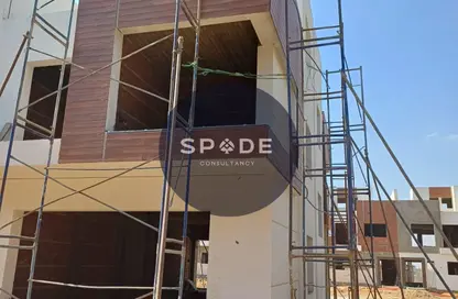 Townhouse - 4 Bedrooms - 3 Bathrooms for sale in Azzar 2 - 5th Settlement Compounds - The 5th Settlement - New Cairo City - Cairo