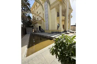 بناية كاملة - استوديو - 8 حمامات للبيع في شارع الشويفات - الحي الاول - التجمع الخامس - مدينة القاهرة الجديدة - القاهرة