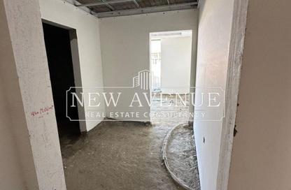 Office Space - 2 Bedrooms - 1 Bathroom for sale in Zayed Regency - Sheikh Zayed Compounds - Sheikh Zayed City - Giza