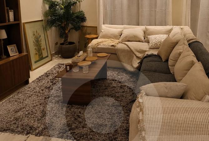 98011068 - Property Main Image