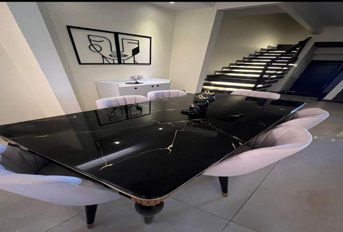 8571165 - Property Image 2