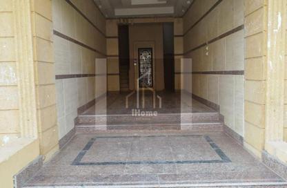 Apartment - 2 Bedrooms - 1 Bathroom for sale in Al Shorouk 2000 - El Shorouk Compounds - Shorouk City - Cairo