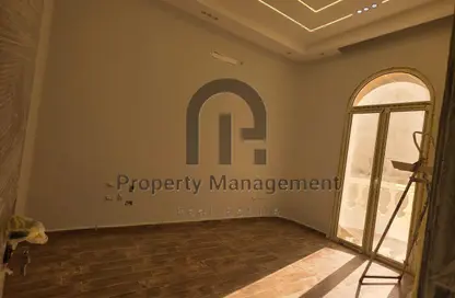 Apartment - 3 Bedrooms - 2 Bathrooms for rent in Okba Ibn Nafaa St. - Al Narges 6 - Al Narges - New Cairo City - Cairo