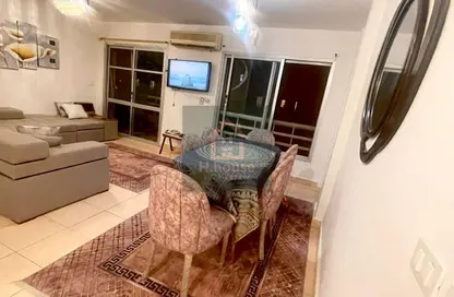 شقة - 2 غرف نوم - 2 حمامات للايجار في B6 - مدينتي - القاهرة