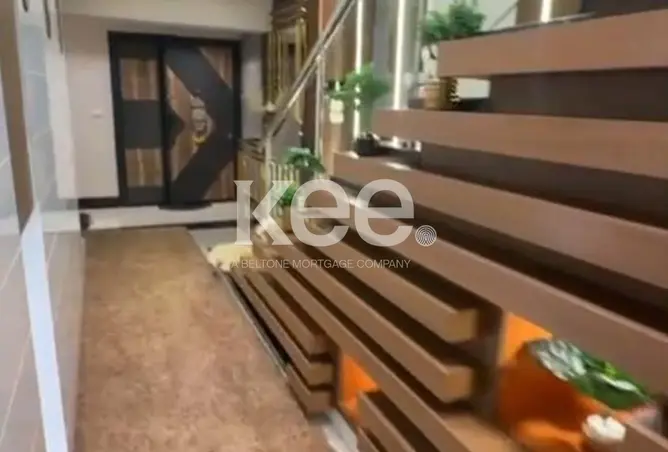 102064818 - Property Image 2