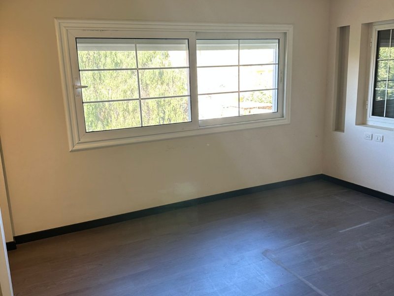 4BR Twin House | Hyde Park | Unfurnished thumbnail