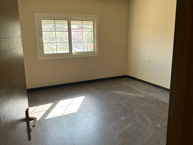 4BR Twin House | Hyde Park | Unfurnished thumbnail