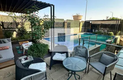 Villa - 5 Bedrooms for sale in Upville - Cairo Alexandria Desert Road - 6 October City - Giza