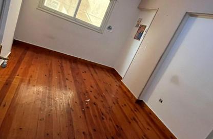 Clinic - 3 Bedrooms - 1 Bathroom for rent in Abou Dawoud Al Zahery St. - 6th Zone - Nasr City - Cairo
