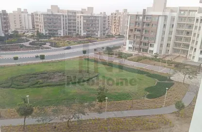 شقة - 3 غرف نوم - 2 حمامات للايجار في مدينة وصال - كمبوندات الشروق - مدينة الشروق - القاهرة