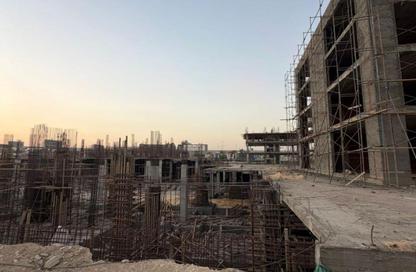 عيادة - غرفة نوم - 1 حمام للبيع في سبيس مول جيتس - محور 26 يوليو - مدينة 6 أكتوبر - الجيزة