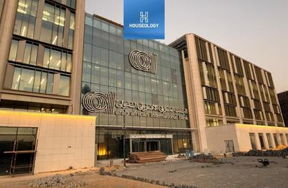 محل - استوديو - 2 حمامات للبيع في وان نانيتي - شارع التسعين الجنوبي - التجمع الخامس - مدينة القاهرة الجديدة - القاهرة