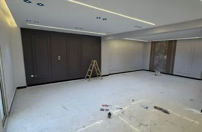 Apartment - 3 Bedrooms - 3 Bathrooms for sale in Abdel Salam Amin St. - 2nd District - 6 October City - Giza